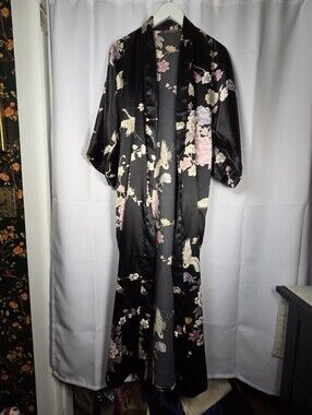 Kim + Ono Kimono Satin Robe Duster Women's OS Black Crane Floral NO BELT